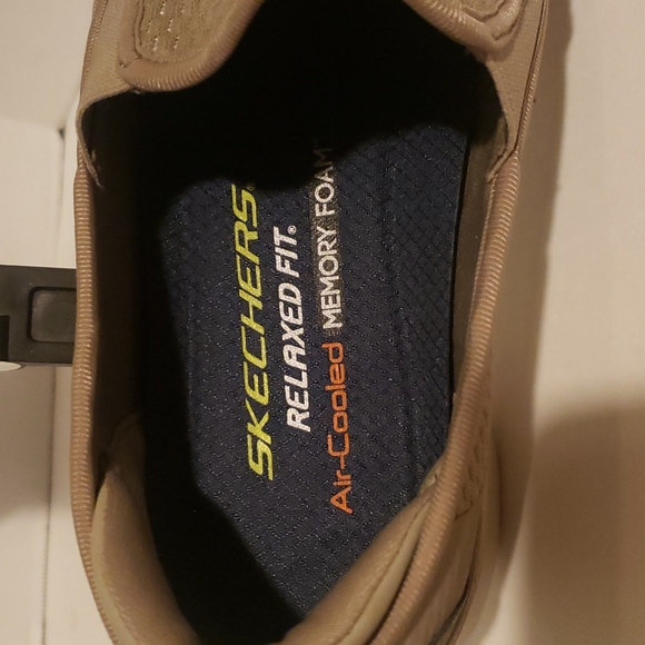 Sketches Men's sz10 Relaxed Fit Mesh Shoes - Picture 6 of 8